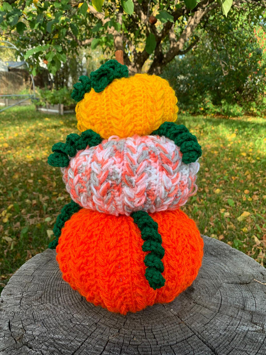 Crochet Pumpkin Stack ✨🍂